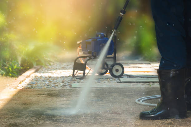Best Driveway Pressure Washing  in Mont Belvieu, TX